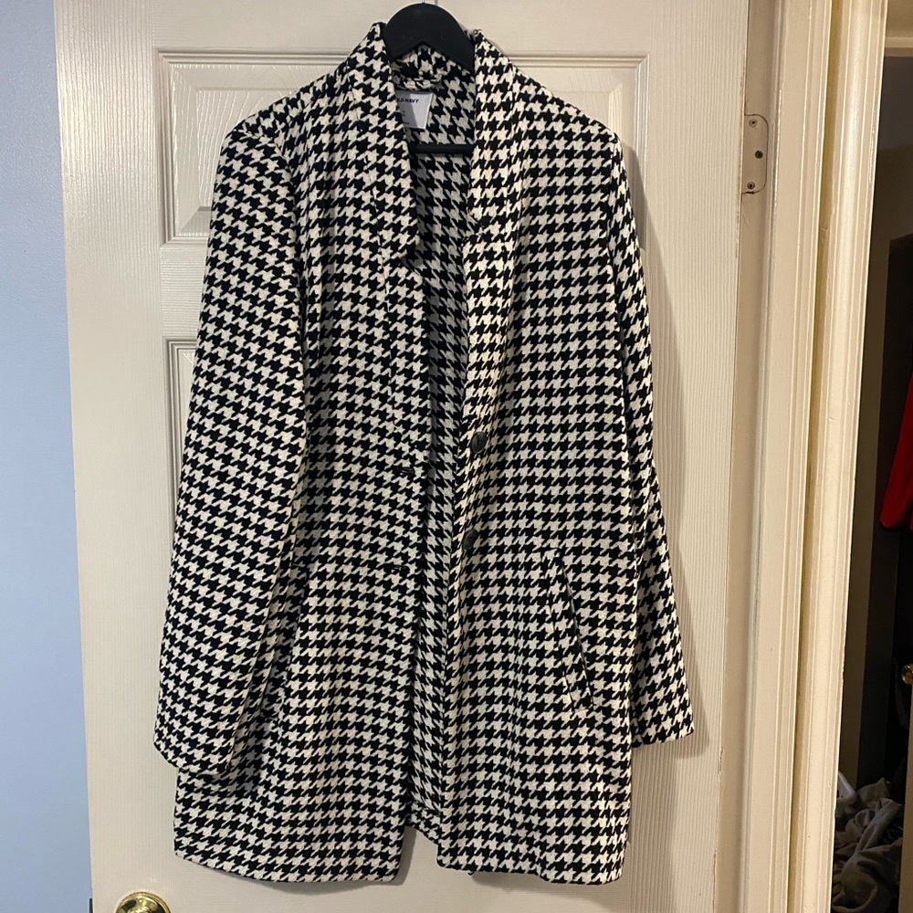 Old Navy Women’s houndstooth long coat